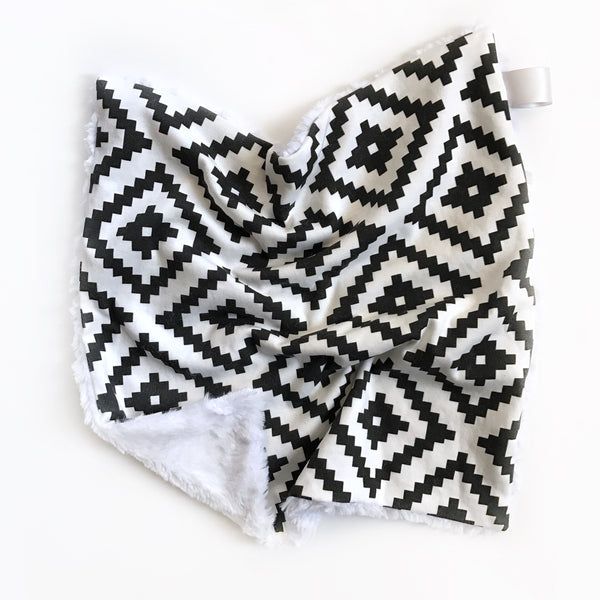LOVEY BLANKET - AZTEC - Wholesale - Dotboxed